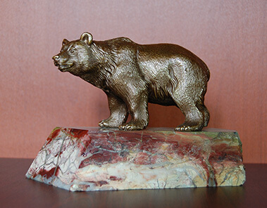 Статуэтка, Медведь на камне